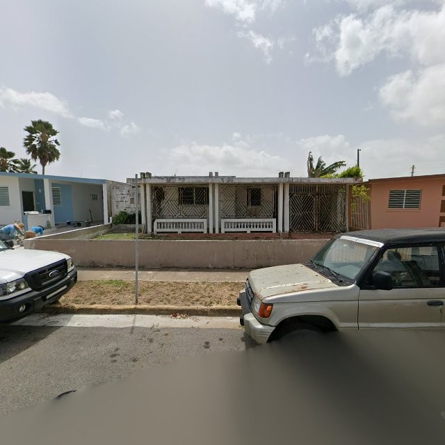 Propiedad declarada estorbo público en F7FH+RC4 Arecibo, Puerto Rico 00612, Arecibo