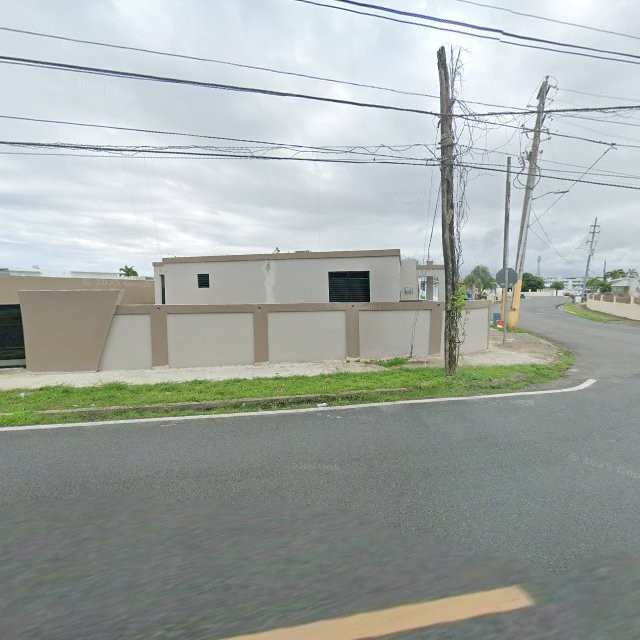 Propiedad declarada estorbo público en FHMH+GW8 Vega Baja, Puerto Rico 00693, Vega Baja