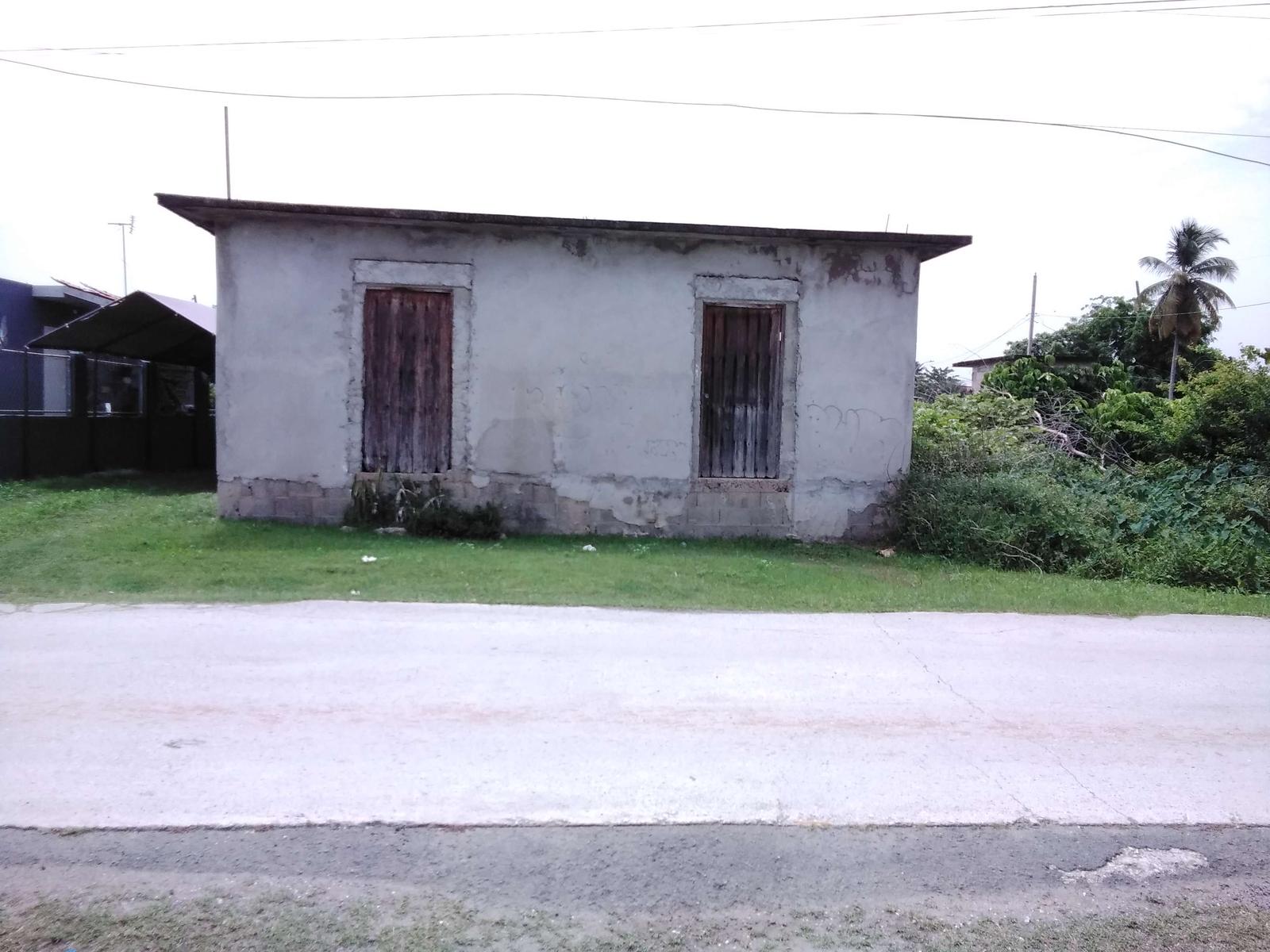 Propiedad declarada estorbo público en FJF4+XF5 Vega Baja, Puerto Rico 00693, Vega Baja