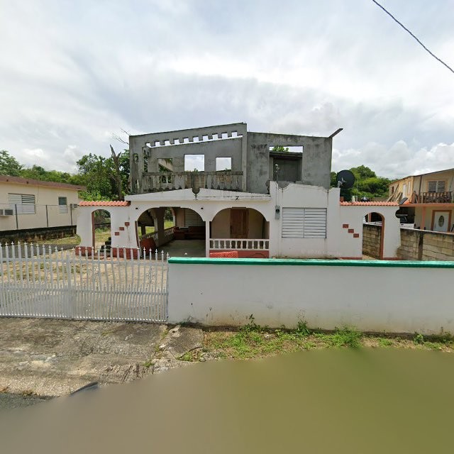 Propiedad declarada estorbo público en CFXM+5WH La Luisa, Manatí, Puerto Rico 00674, Manatí