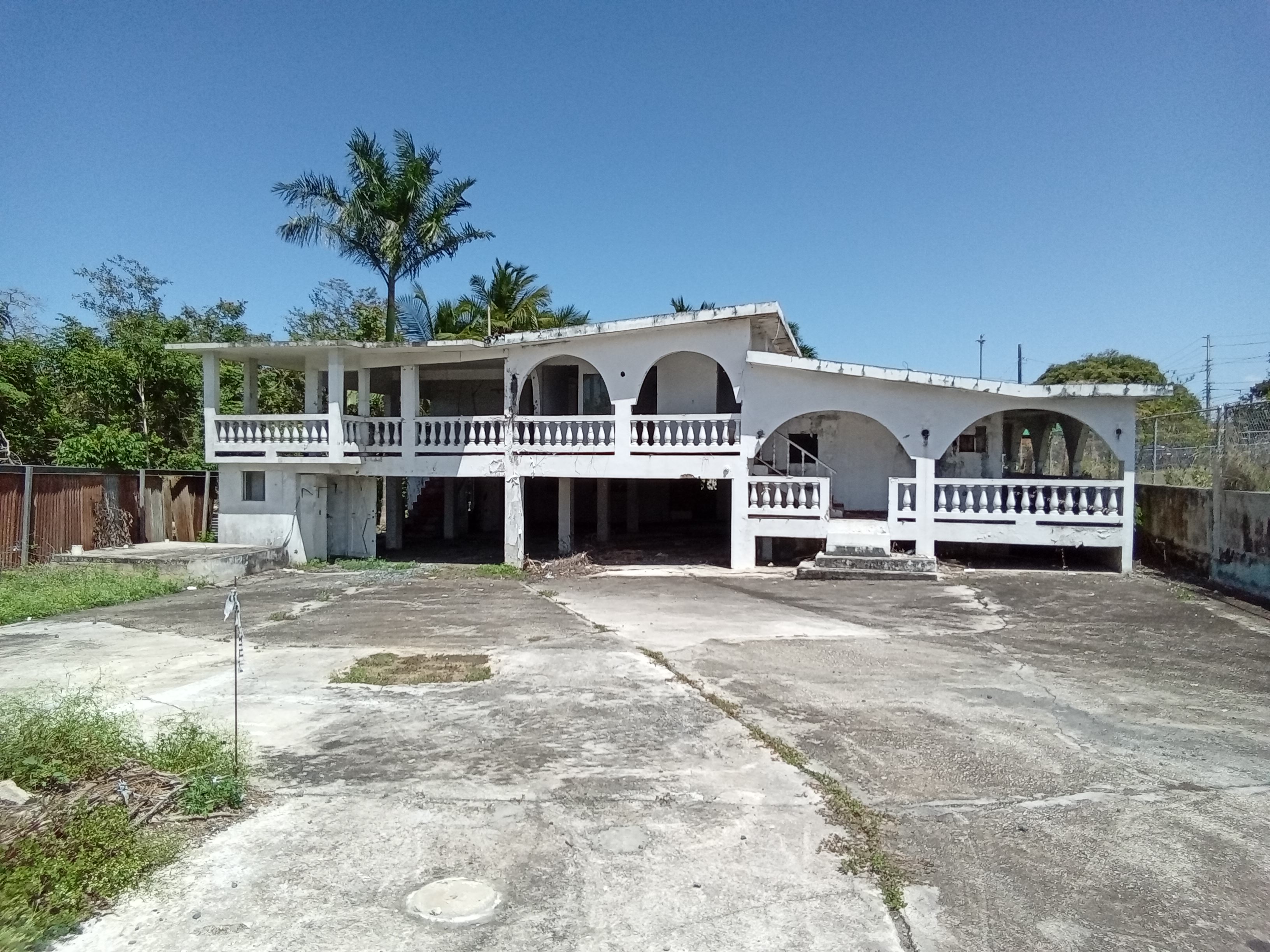 Foto de estorbo público en Vega Baja