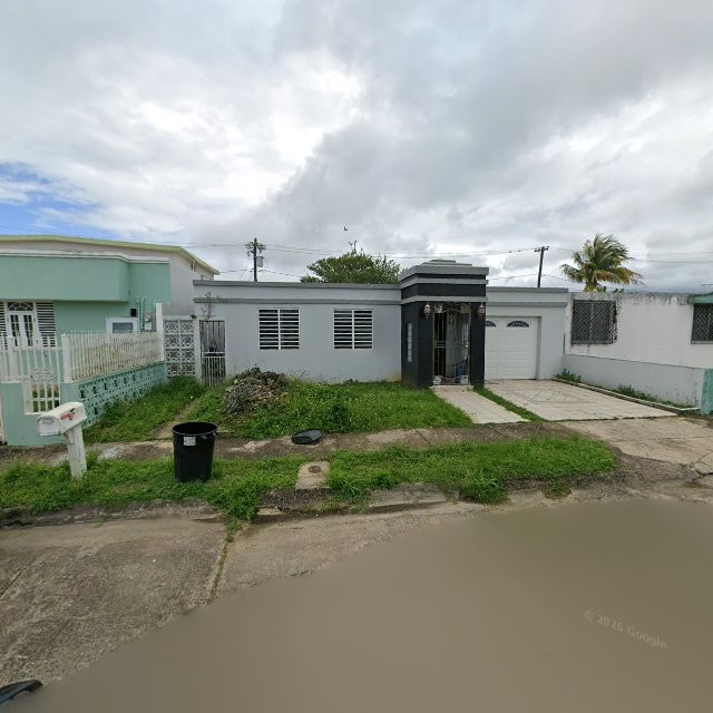 Propiedad declarada estorbo público en CJX9+F54 Vega Baja, Puerto Rico 00693, Vega Baja