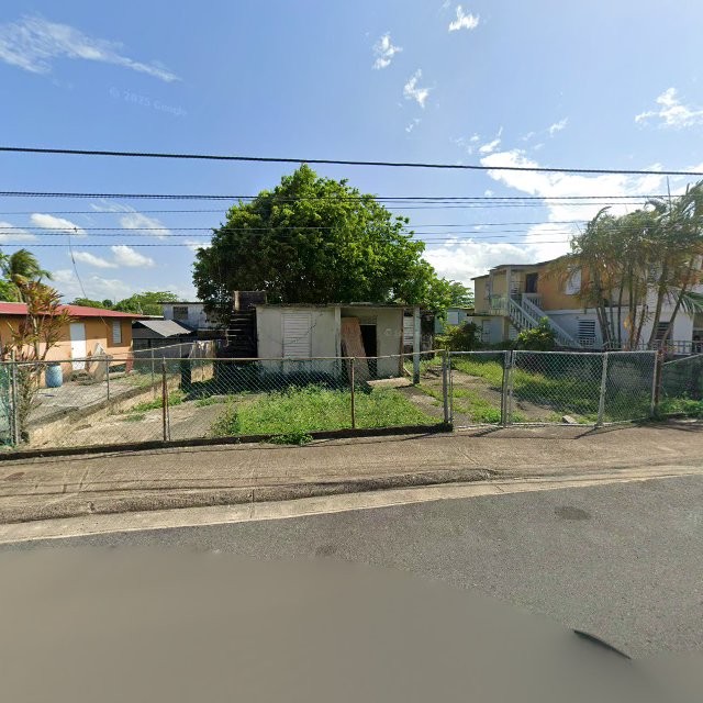 Propiedad declarada estorbo público en FP5M+C38 Dorado, Puerto Rico 00646, Dorado