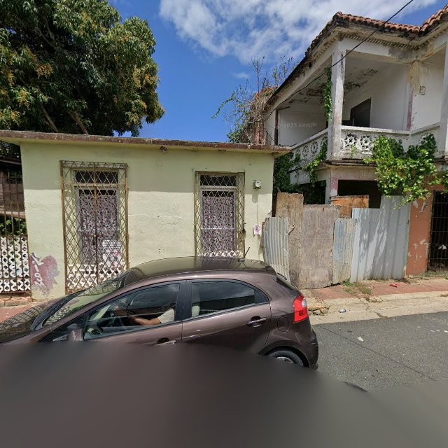 Foto de estorbo público en Toa Baja