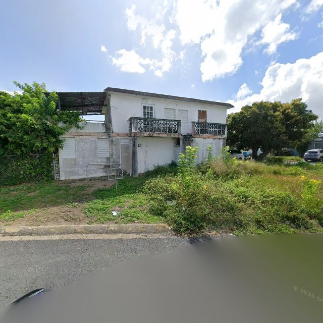 Propiedad declarada estorbo público en CRWH+RCP Mansión del Mar, Toa Baja, Puerto Rico 00949, Toa Baja