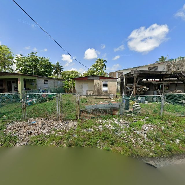 Propiedad declarada estorbo público en CRP8+98X Sabana Seca, Toa Baja, Puerto Rico 00952, Toa Baja