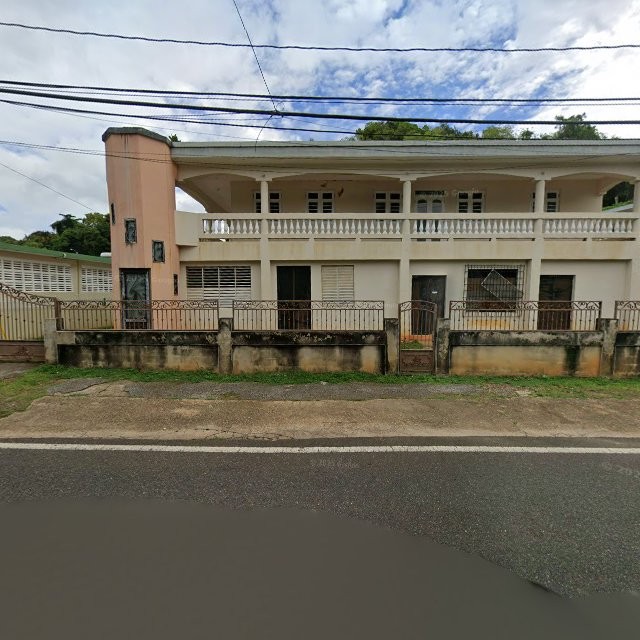 Propiedad declarada estorbo público en CF57+4F4 Manatí, Puerto Rico 00674, Manatí