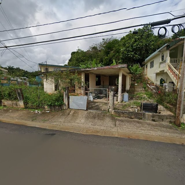Propiedad declarada estorbo público en CF47+JWF Manatí, Puerto Rico 00674, Manatí