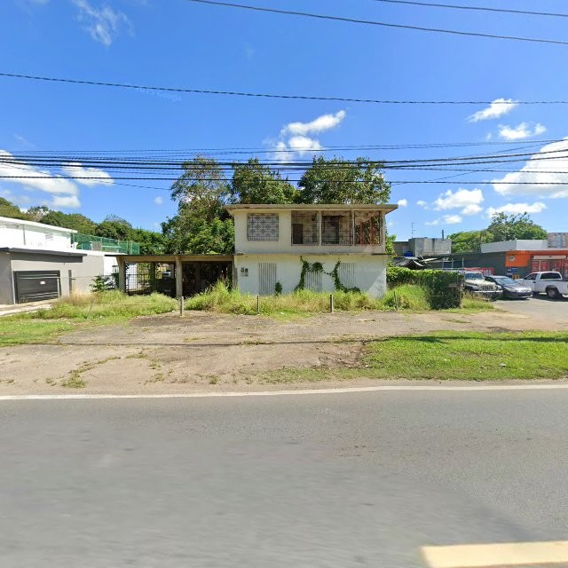 Propiedad declarada estorbo público en CHH3+PX6 Coto Norte, Puerto Rico 00674, Manatí