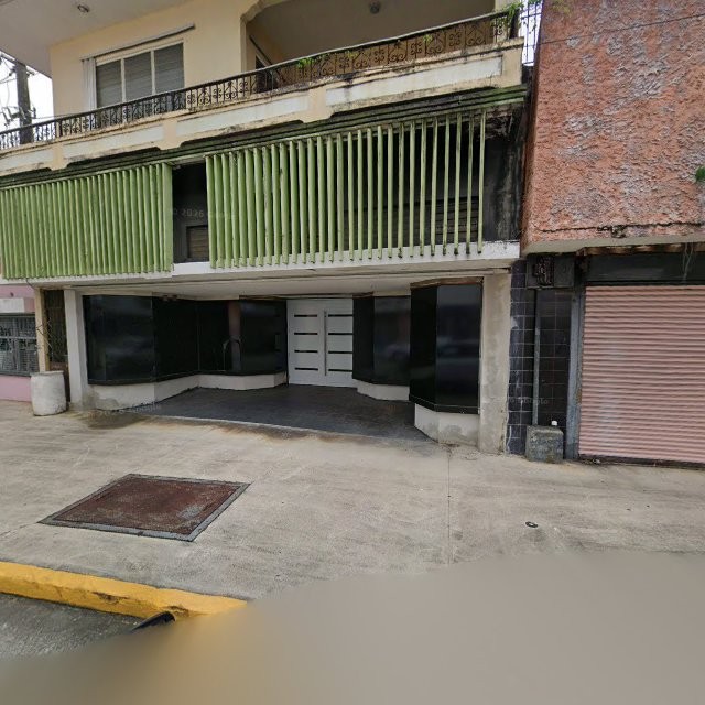 Propiedad declarada estorbo público en CGH4+CFX Manatí, Puerto Rico 00674, Manatí