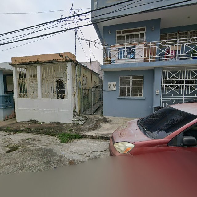 Propiedad declarada estorbo público en CGH6+C4W Manatí, Puerto Rico 00674, Manatí