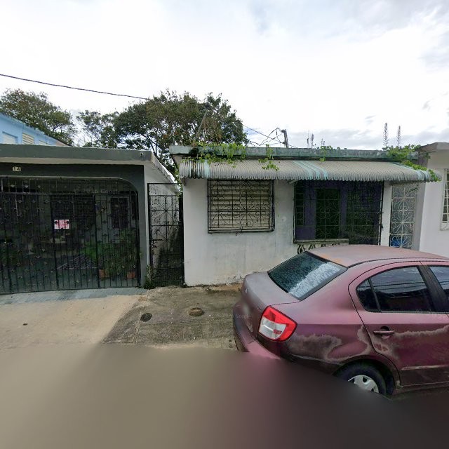 Propiedad declarada estorbo público en CGG4+GQV Manatí, Puerto Rico 00674, Manatí