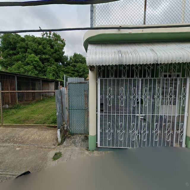 Propiedad declarada estorbo público en CGG4+CR3 Manatí, Puerto Rico 00674, Manatí