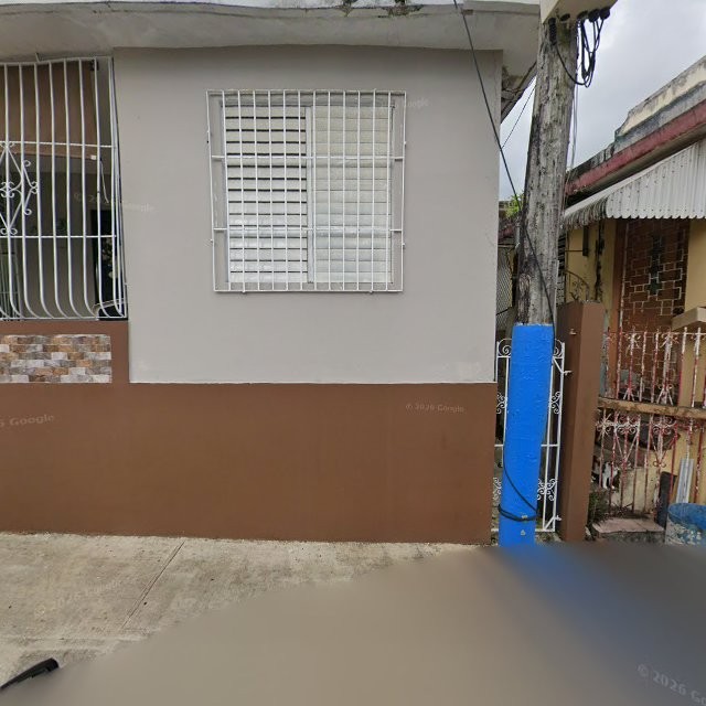 Propiedad declarada estorbo público en CGG4+FXH Manatí, Puerto Rico 00674, Manatí