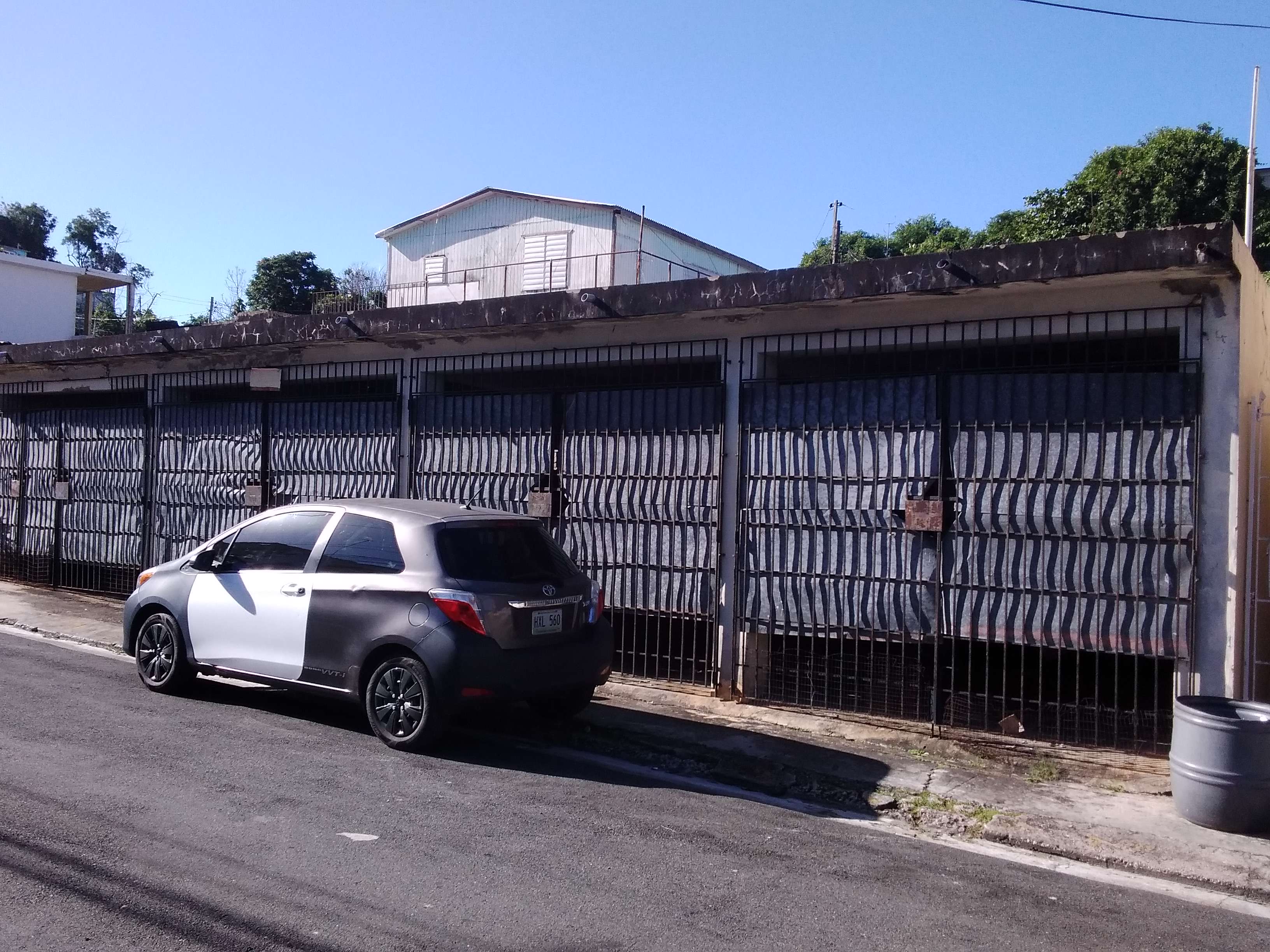 Foto de estorbo público en Manatí