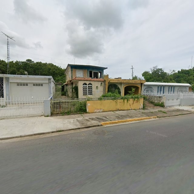 Propiedad declarada estorbo público en CGF8+487 Manatí, Puerto Rico 00674, Manatí