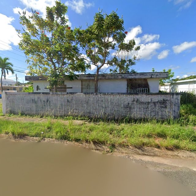 Propiedad declarada estorbo público en CGGG+7XF Manatí, Puerto Rico 00674, Manatí