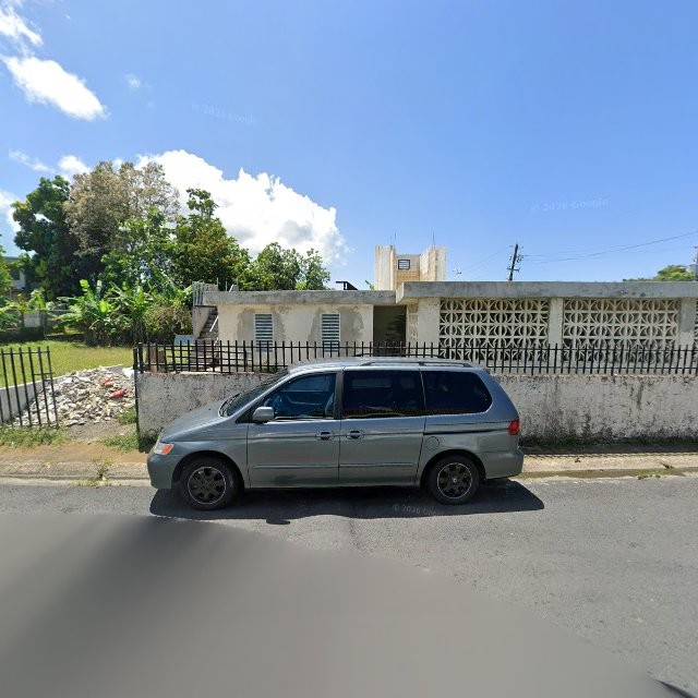 Propiedad declarada estorbo público en CQ9Q+835 Candelaria Arenas, Toa Baja, Puerto Rico 00949, Toa Baja