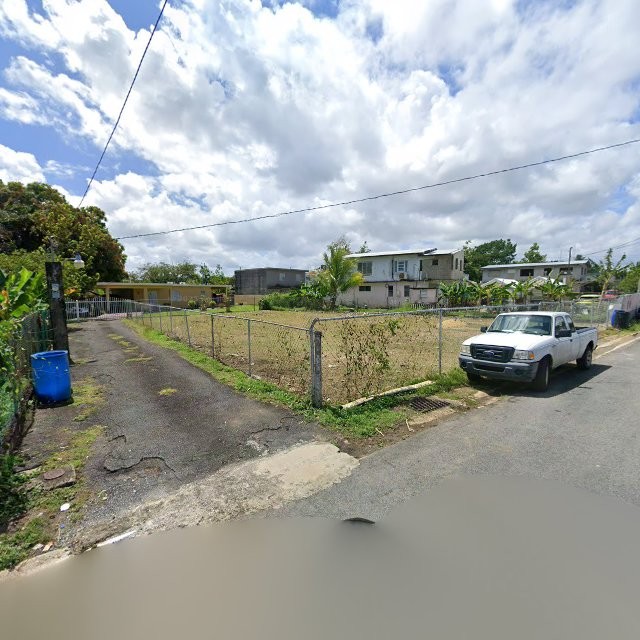 Foto de estorbo público en Toa Baja