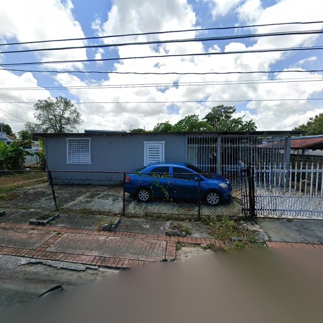 Foto de estorbo público en Toa Baja