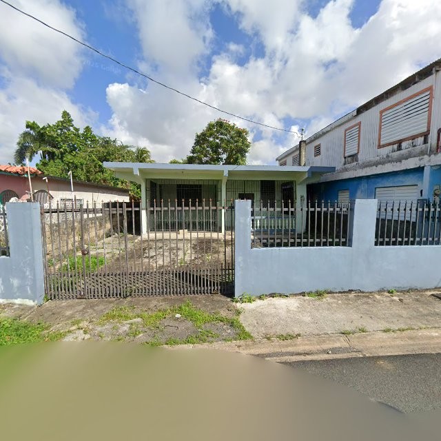 Propiedad declarada estorbo público en CRHG+F76 Sabana Seca, Toa Baja, Puerto Rico 00952, Toa Baja