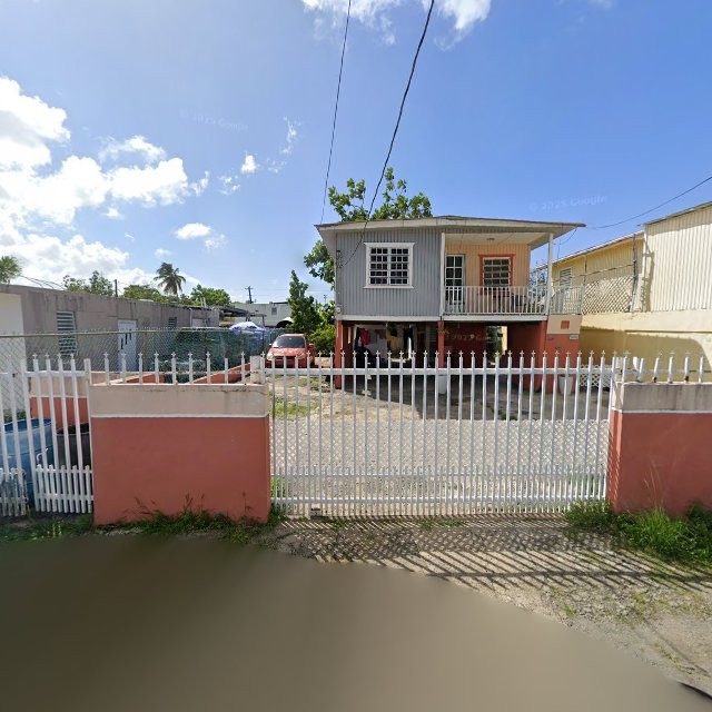 Propiedad declarada estorbo público en CRHH+5QR Sabana Seca, Toa Baja, Puerto Rico 00952, Toa Baja