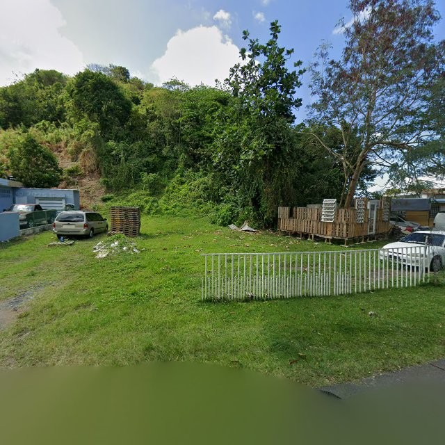 Propiedad declarada estorbo público en CRCG+MHG Sabana Seca, Toa Baja, Puerto Rico 00961, Toa Baja