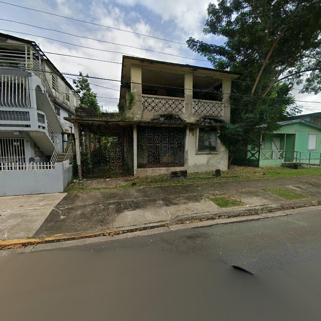Propiedad declarada estorbo público en CVJH+9G Guaynabo, Puerto Rico 00926, Guaynabo