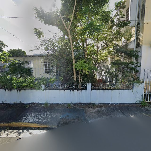 Propiedad declarada estorbo público en CW9P+CGQ San Juan, Puerto Rico 00918, San Juan