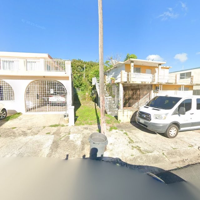 Propiedad declarada estorbo público en CW67+6HX San Juan, Puerto Rico 00920, San Juan