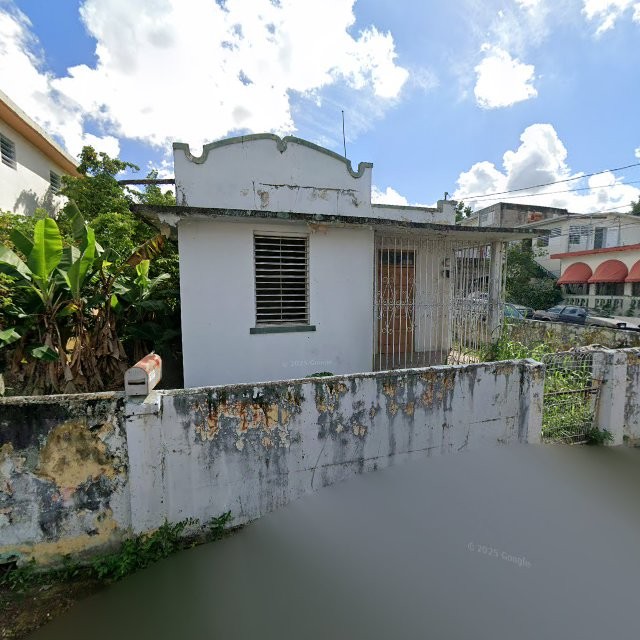 Propiedad declarada estorbo público en CXC3+RJQ San Juan, Puerto Rico 00917, San Juan