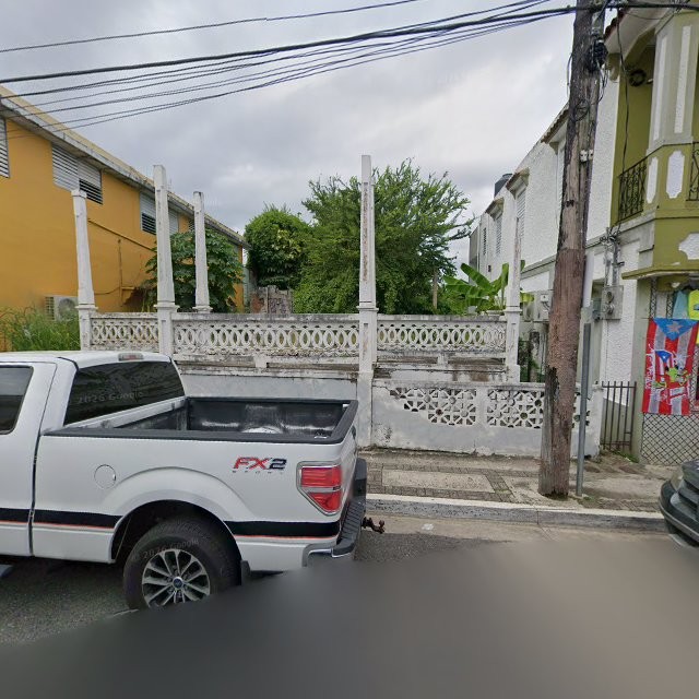 Propiedad declarada estorbo público en 9RJ5+4V6 Aguada, Puerto Rico 00602, Aguada