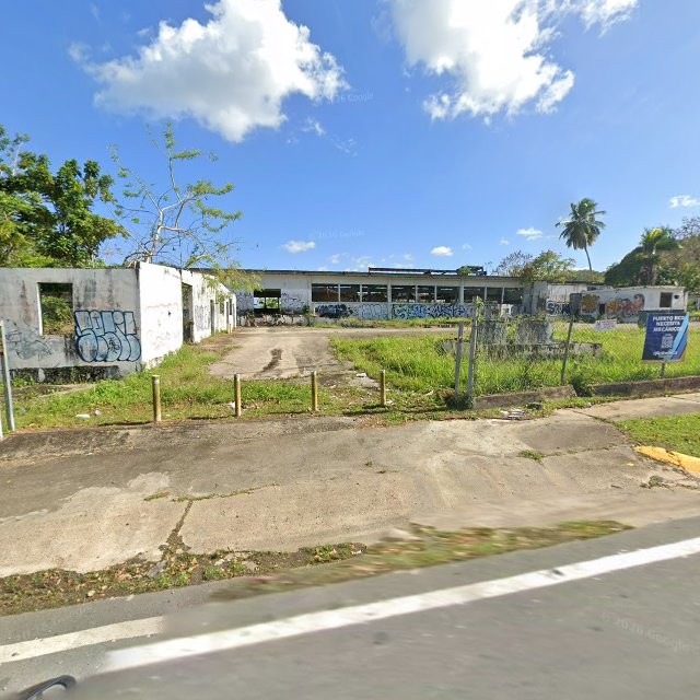 Propiedad declarada estorbo público en 9PMW+FW3 Toa Alta, Puerto Rico 00953, Toa Alta