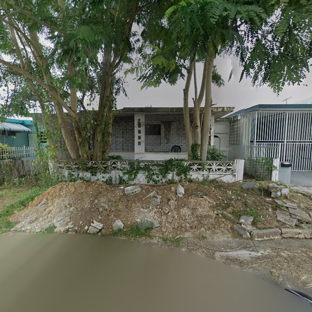Propiedad declarada estorbo público en CW2G+CQ San Juan, Puerto Rico 00921, San Juan