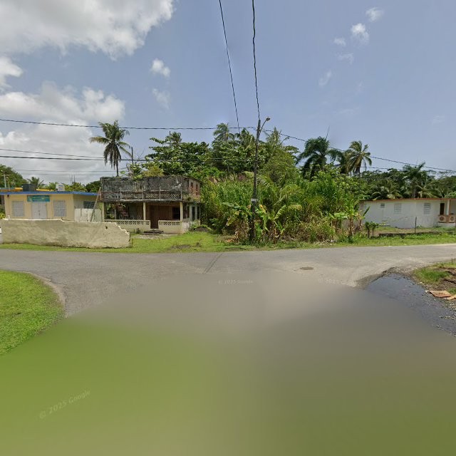 Propiedad declarada estorbo público en 96JX+PW6 Playa Fortuna, Luquillo, Puerto Rico 00773, Luquillo