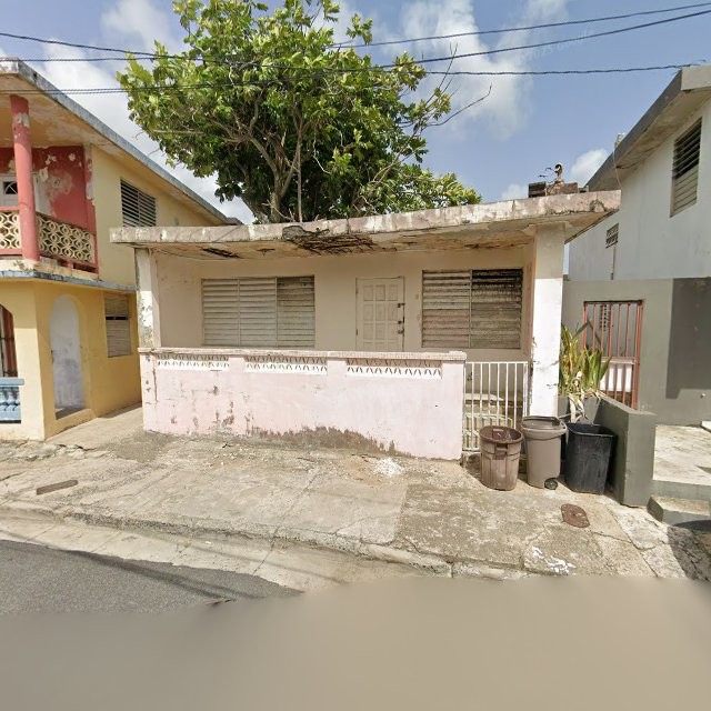 Propiedad declarada estorbo público en 97GM+Q2R Luquillo, Puerto Rico 00773, Luquillo