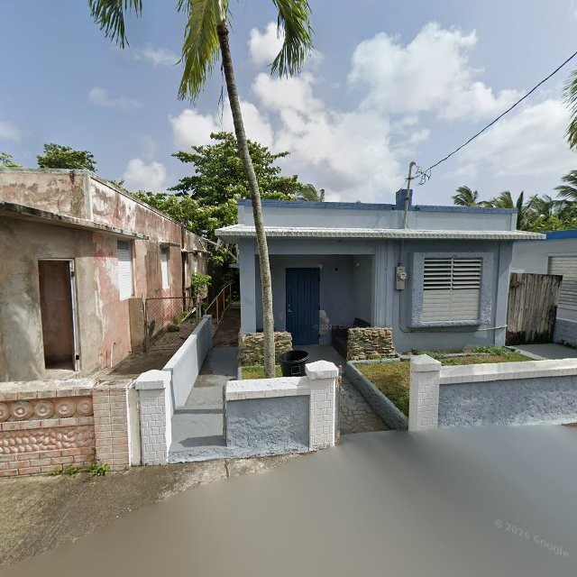 Propiedad declarada estorbo público en 97FP+M3F Luquillo, Puerto Rico 00773, Luquillo