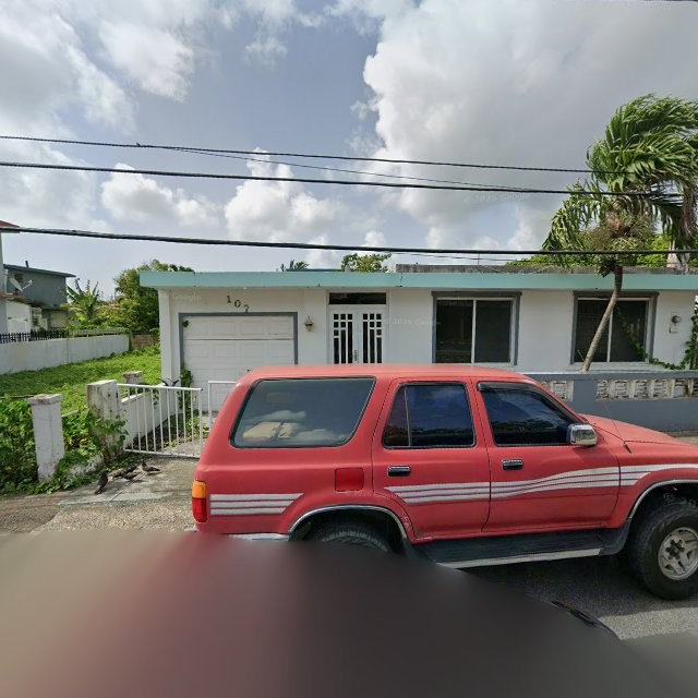 Propiedad declarada estorbo público en 97FP+F3P Luquillo, Puerto Rico 00773, Luquillo