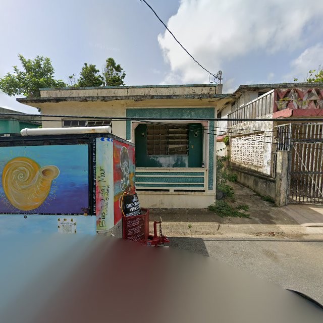 Propiedad declarada estorbo público en 97FP+MF4 Luquillo, Puerto Rico 00773, Luquillo