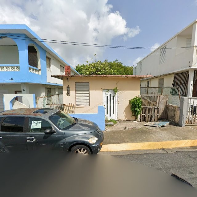 Propiedad declarada estorbo público en 97FP+GGJ Luquillo, Puerto Rico 00773, Luquillo