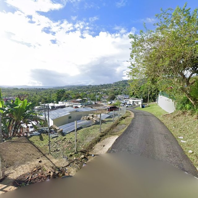 Propiedad declarada estorbo público en 9P7R+WF2 Galateo, Toa Alta, Puerto Rico 00953, Toa Alta