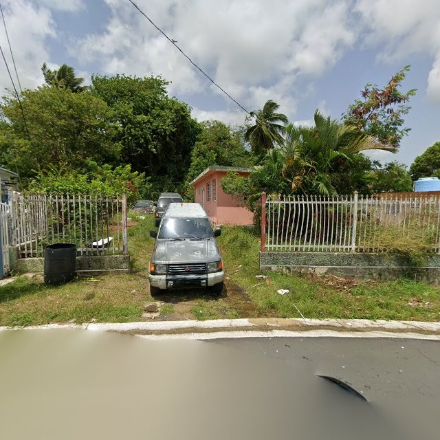 Propiedad declarada estorbo público en 97C6+V7W Playa Fortuna, Luquillo, Puerto Rico 00773, Luquillo