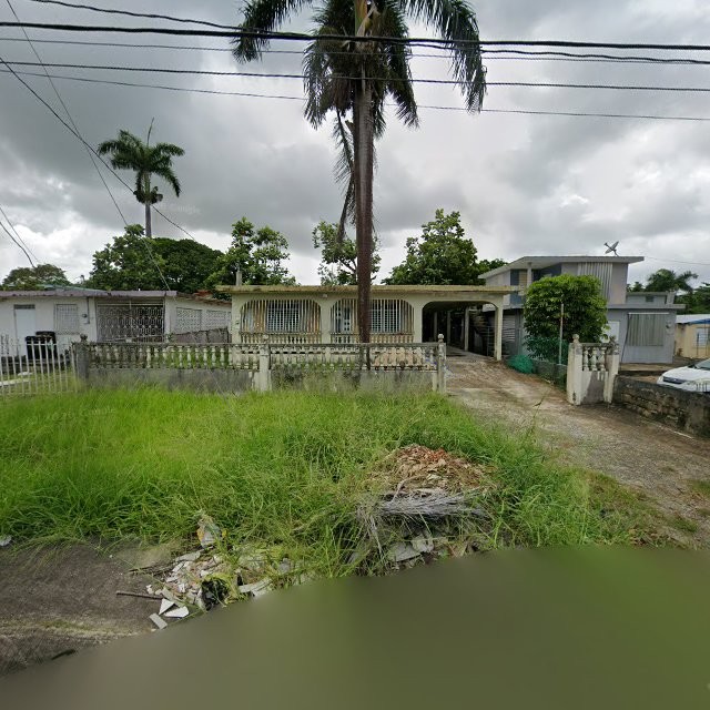 Propiedad declarada estorbo público en 87WQ+XW3 Ramos, Luquillo, Puerto Rico 00773, Luquillo