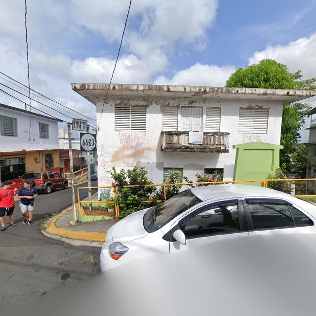 Propiedad declarada estorbo público en 8HGV+J8F Morovis, Puerto Rico 00687, Morovis