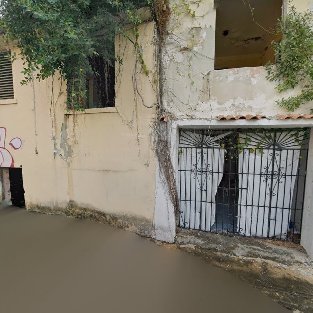 Propiedad declarada estorbo público en 88GX+3FJ Fajardo, Puerto Rico 00738, Fajardo