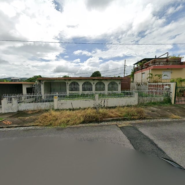 Propiedad declarada estorbo público en 6XF8+G9H Caguas, Puerto Rico 00725, Caguas