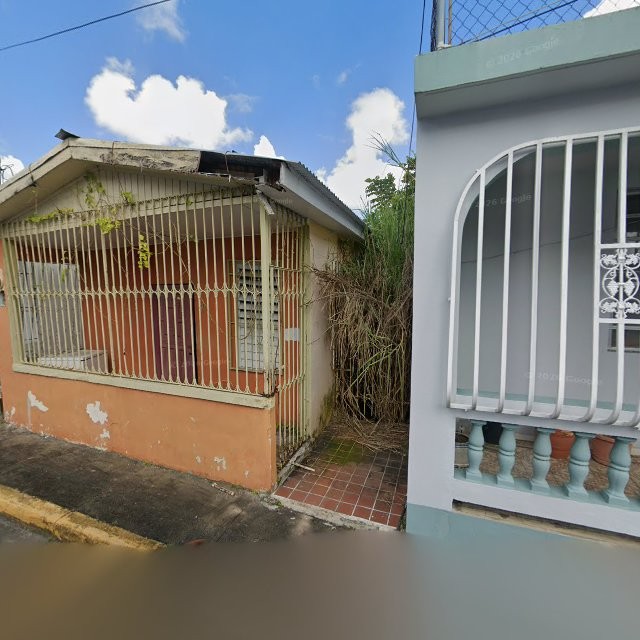 Propiedad declarada estorbo público en 63HG+VRX Juncos, Puerto Rico 00777, Juncos