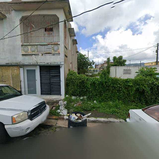Propiedad declarada estorbo público en 63GG+J6C Juncos, Puerto Rico 00777, Juncos