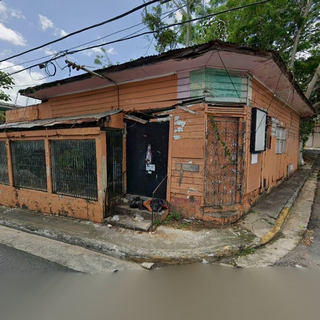 Propiedad declarada estorbo público en 5VX6+CWP Mayagüez, Puerto Rico 00680, Mayagüez