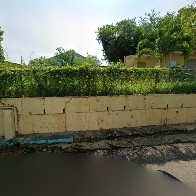 Propiedad declarada estorbo público en 5R7W+J6H Mayagüez, Puerto Rico 00682, Mayagüez